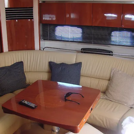 Fairline 52 Targa Båthotell *