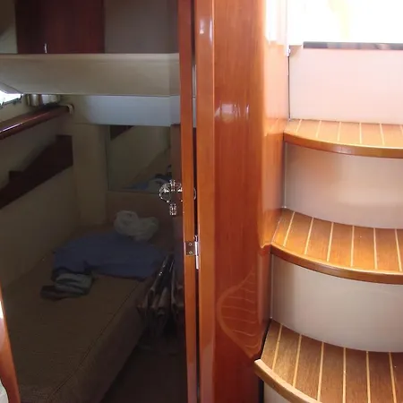 Båthotell Fairline 52 Targa Pozzallo