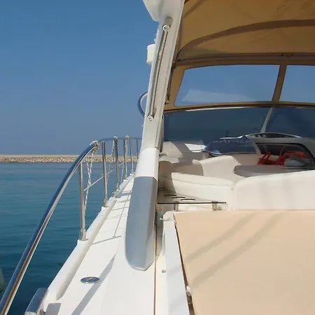 Båthotell Fairline 52 Targa *